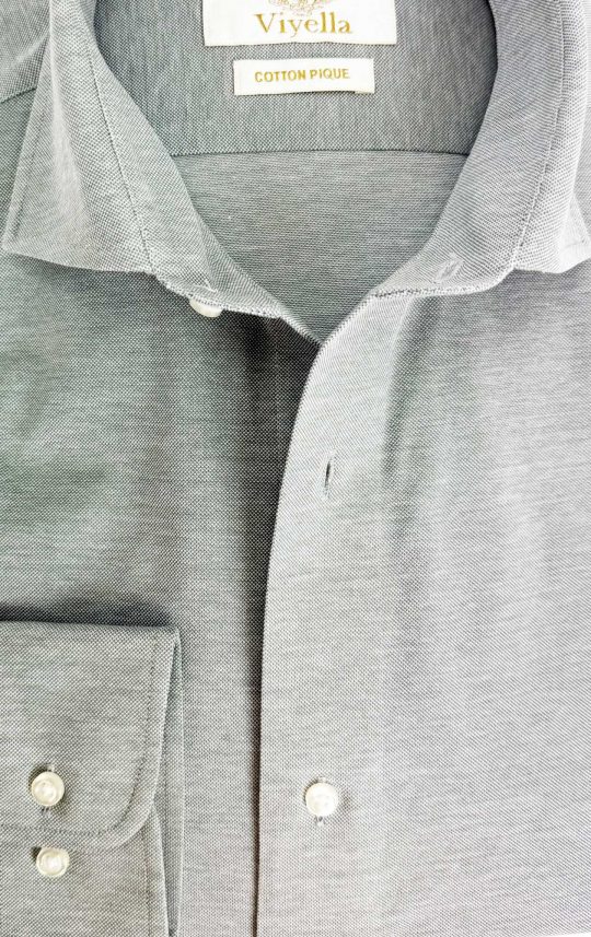 Viyella Knitted Piqué Light Grey Shirt for men – 100% cotton, honeycomb piqué knit, relaxed fit, non-iron, soft-touch fabric in light grey.