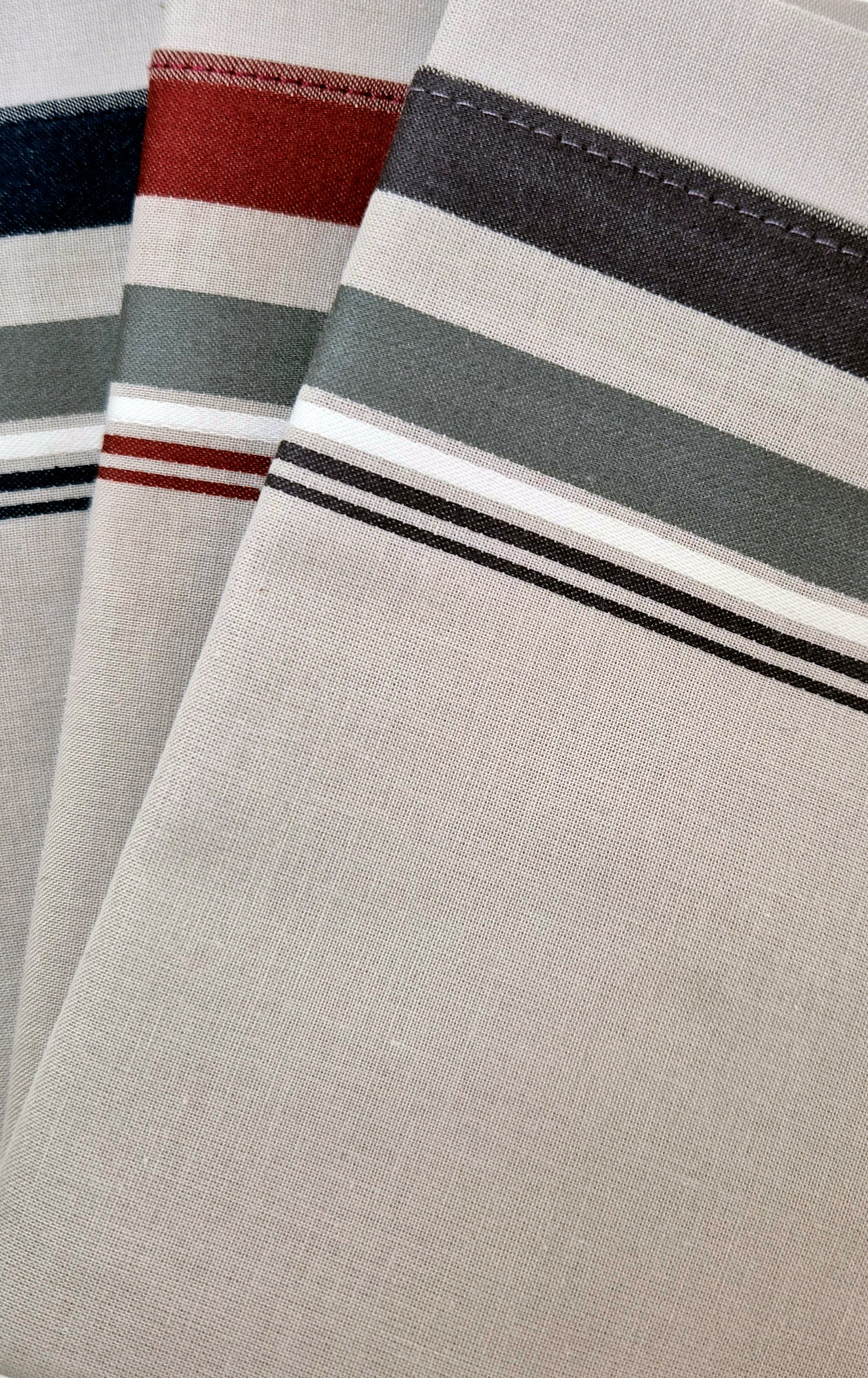 Mens Pyramid Grey with Bold Coloured Border 3 Pack Cotton Handkerchief